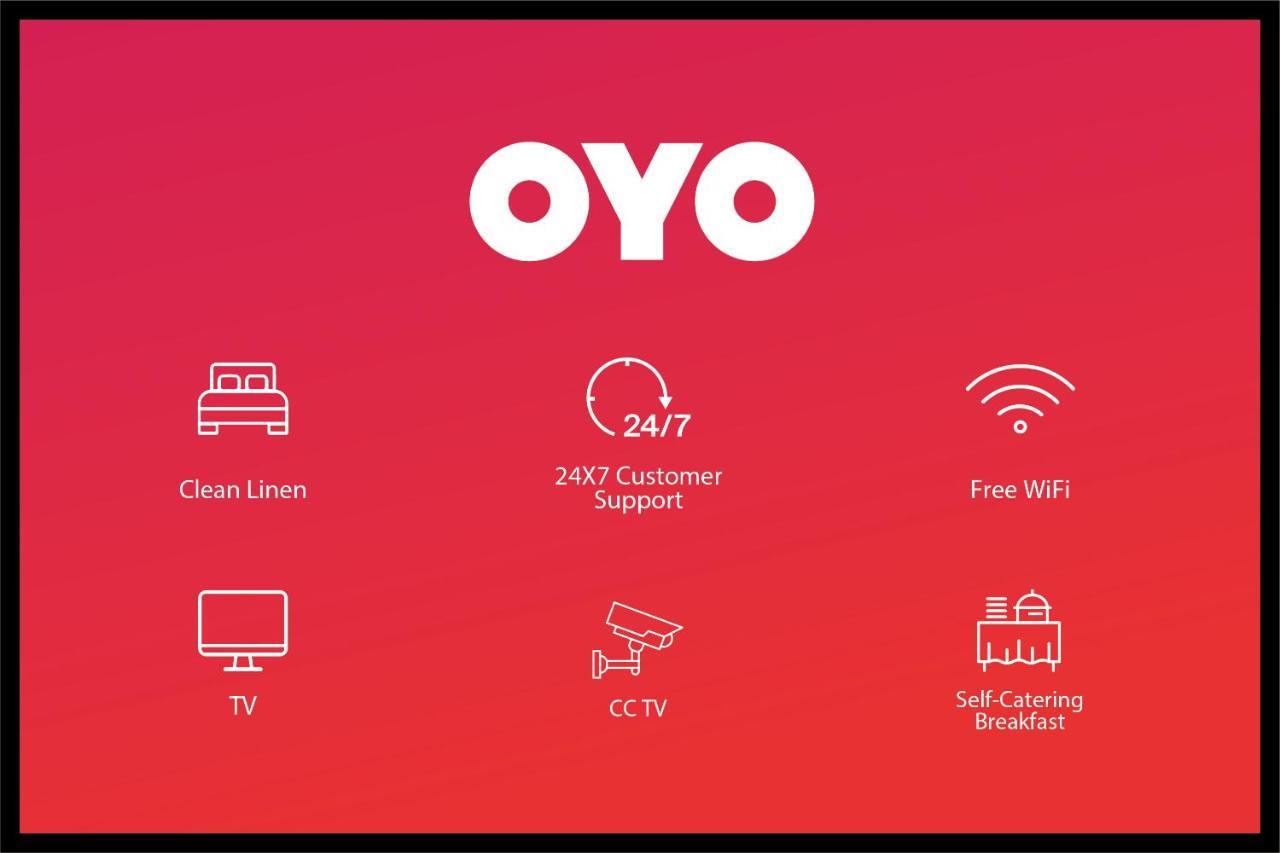Oyo Flagship 37830 Hotel Aakar International Сатара Экстерьер фото